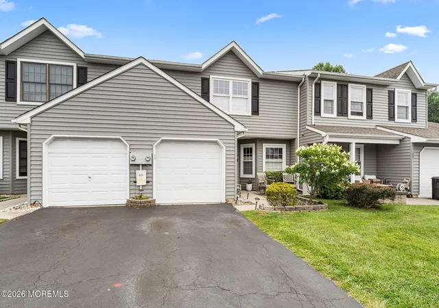 2nd image of 20 Harbor Cir, Freehold, NJ 07728 | MLS# 22622449
