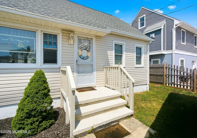 5th image of 15 Joshua Dr, Manahawkin, NJ 08050 | MLS# 22622753