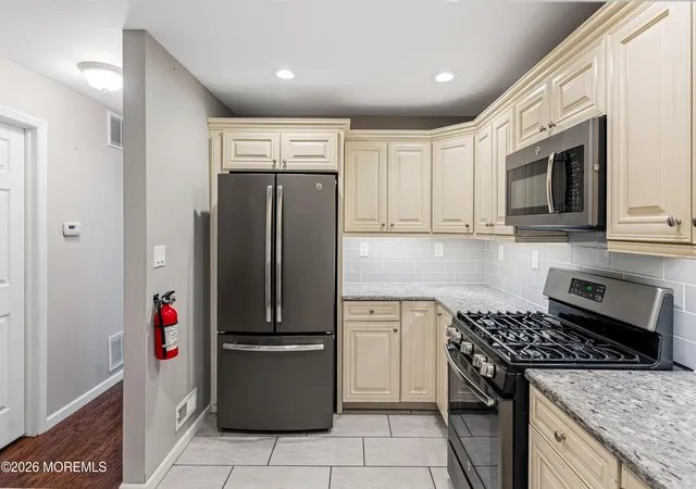 Photo 4 of Sale Pending at 37 Morgan Pl #37, East Brunswick, NJ 08816 | MLS# 22621991 | Listing updated on 2026-09-08