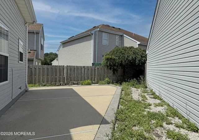 11th image of 141 Kentucky Wy, Freehold, NJ 07728 | MLS# 22622003