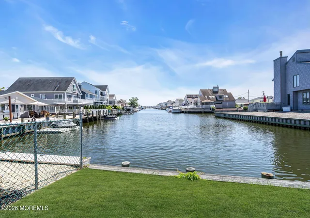 Photo 2 of Single family home for sale at 44 Green Is Rd, Toms River, NJ 08753 | MLS# 22622230 | Listing updated on 2026-09-14
