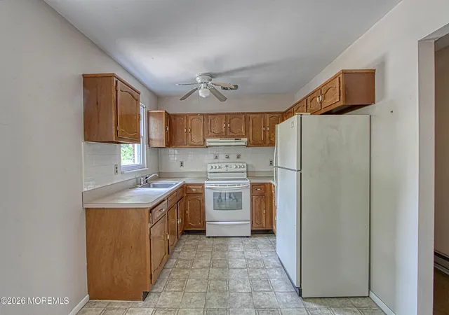 2nd image of 2 Lexington Dr #B, Whiting, NJ 08759 | MLS# 22622797