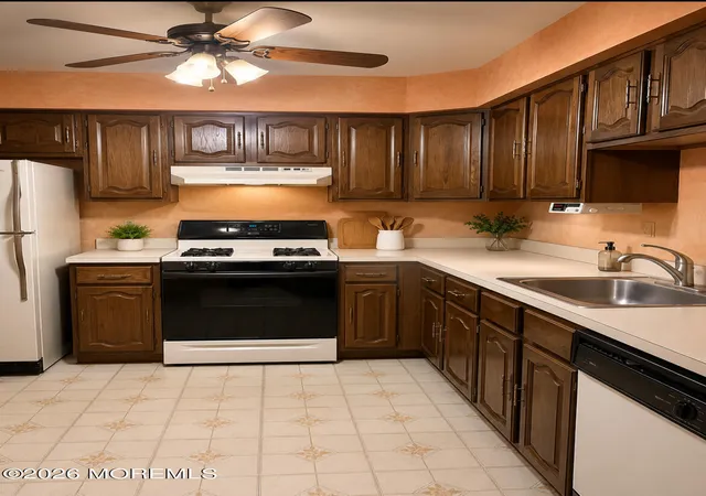 2nd image of 226 Perth Hill Ct, Matawan, NJ 07747 | MLS# 22622026
