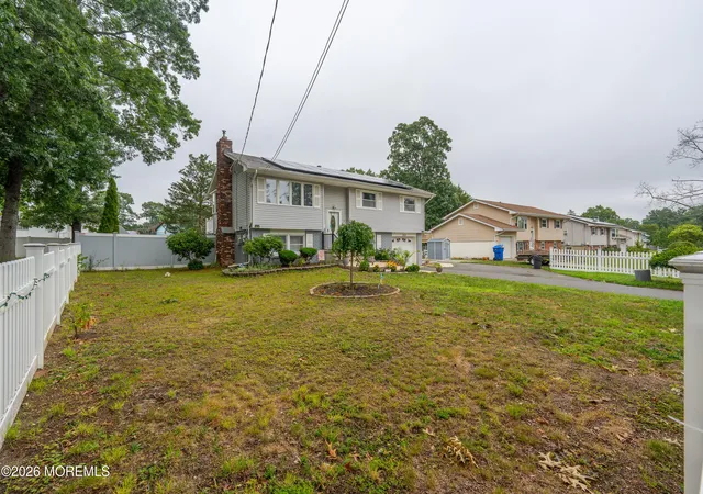 Photo 3 of Single family home for sale at 1456 Randolph St, Toms River, NJ 08753 | MLS# 22622154 | Listing updated on 2026-08-14