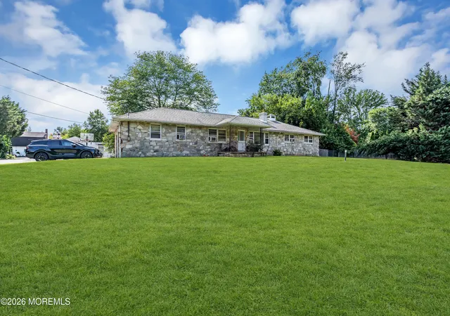 Photo 2 of Sale Pending at 556 Spotswood Englishtown Rd, Jamesburg, NJ 08831 | MLS# 22622065 | Listing updated on 2026-09-28