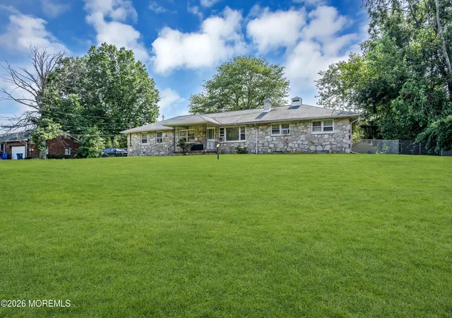 Photo 4 of Sale Pending at 556 Spotswood Englishtown Rd, Jamesburg, NJ 08831 | MLS# 22622065 | Listing updated on 2026-09-28