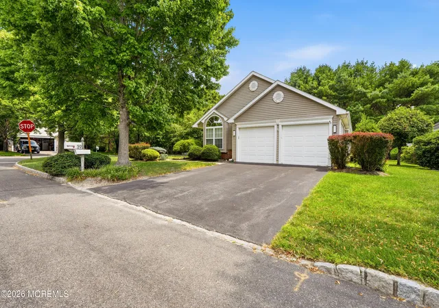 4th image of 39 Valley Stream Ln, Lakewood, NJ 08701 | MLS# 22622073