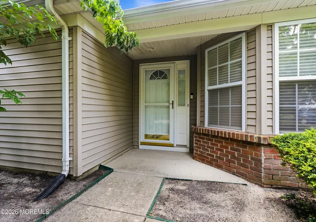 5th image of 39 Valley Stream Ln, Lakewood, NJ 08701 | MLS# 22622073