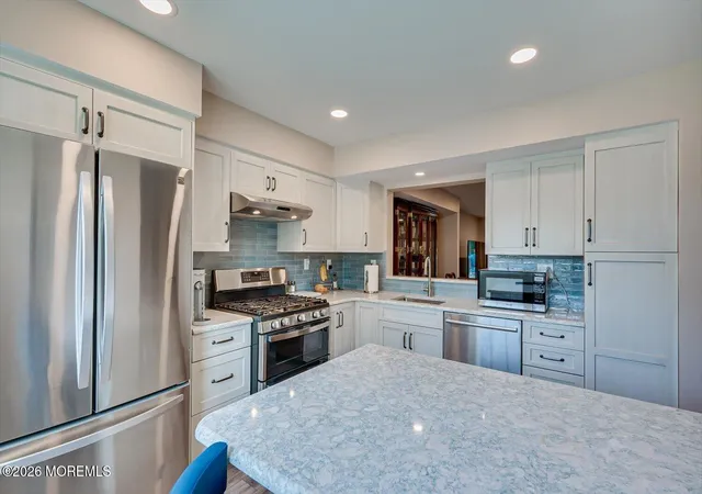 5th image of 254 Teasdale Pl, Morganville, NJ 07751 | MLS# 22622081