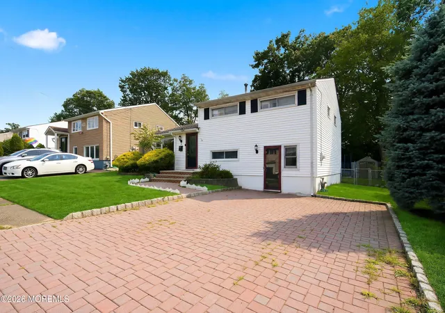 Photo 2 of Single family home for sale at 51 Haven Ter, Parlin, NJ 08859 | MLS# 22622091 | Listing updated on 2026-09-14