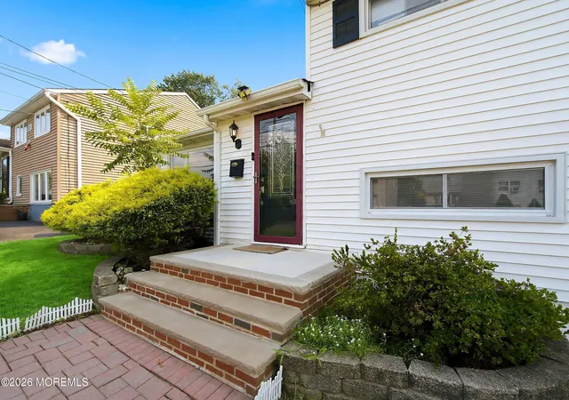 Photo 3 of Sale Pending at 51 Haven Ter, Parlin, NJ 08859 | MLS# 22622091 | Listing updated on 2026-09-24