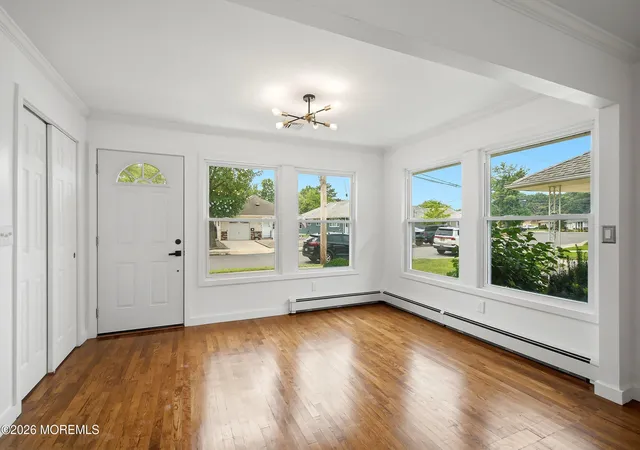Photo 4 of Single family home for sale at 76 Mount Fairweather Ln, Toms River, NJ 08753 | MLS# 22622090 | Listing updated on 2026-09-01