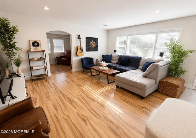 Photo 3 of Sale Pending at 22 Woodhaven Rd, Toms River, NJ 08753 | MLS# 22622111 | Listing updated on 2026-09-17