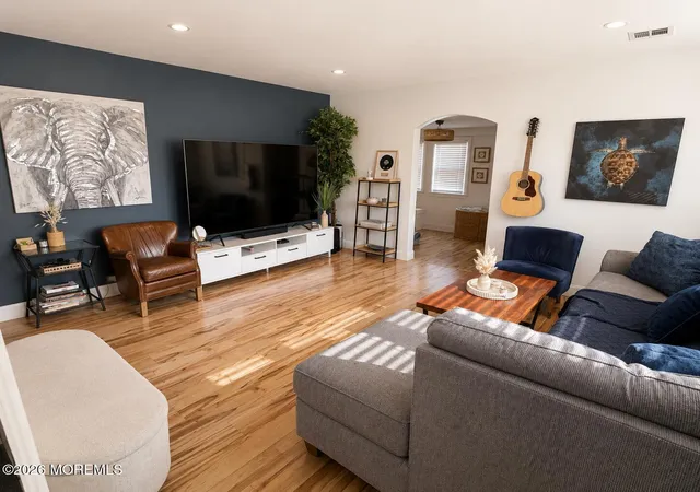 Photo 3 of Sale Pending at 22 Woodhaven Rd, Toms River, NJ 08753 | MLS# 22622111 | Listing updated on 2026-09-17