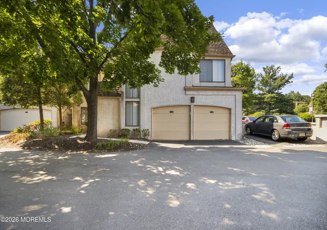 Photo 1 of Condo for sale at 124 Park Gate Dr, Edison, NJ 08820 | MLS# 22622114 | Listing updated on 2026-09-15