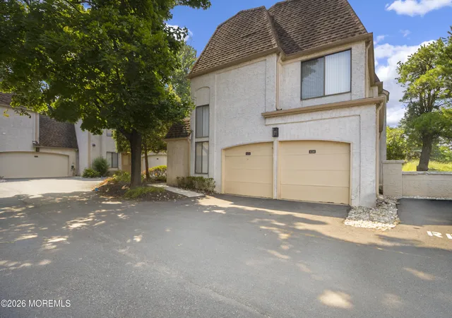 Photo 2 of Condo for sale at 124 Park Gate Dr, Edison, NJ 08820 | MLS# 22622114 | Listing updated on 2026-09-15