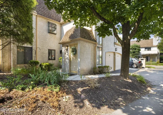 Photo 3 of Condo for sale at 124 Park Gate Dr, Edison, NJ 08820 | MLS# 22622114 | Listing updated on 2026-09-15