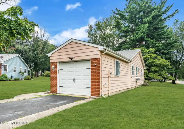 Photo 3 of Sale Pending at 3 Lincoln Ct, Whiting, NJ 08759 | MLS# 22622143 | Listing updated on 2026-09-13