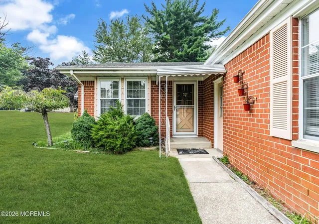Photo 4 of Sale Pending at 3 Lincoln Ct, Whiting, NJ 08759 | MLS# 22622143 | Listing updated on 2026-09-13