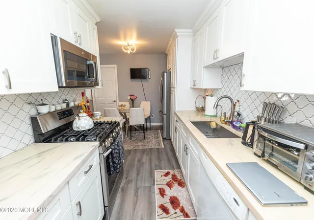 3rd image of 276 Longwood Dr #27-6, Manalapan, NJ 07726 | MLS# 22622182