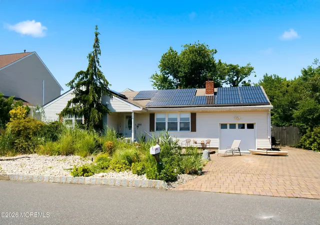 Photo 3 of Single family home for sale at 3156 Peddie St, Toms River, NJ 08753 | MLS# 22622593 | Listing updated on 2026-09-01