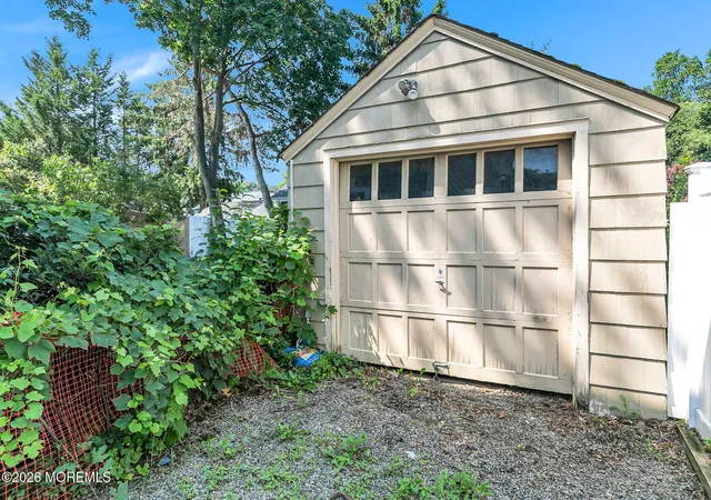 Photo 28 of Sale Pending at 184 Hance Rd, Fair Haven, NJ 07704 | MLS# 22622510 | Listing updated on 2026-09-17