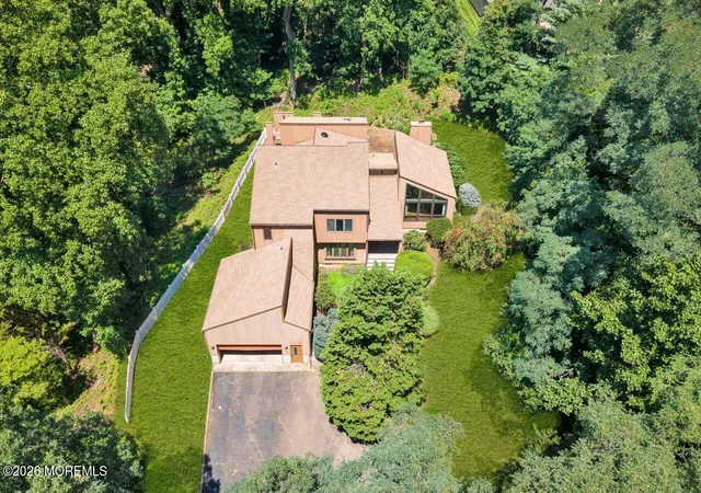 Photo 3 of Single family home for sale at 6 Sugar Ln, Holmdel, NJ 07733 | MLS# 22622416 | Listing updated on 2026-08-17