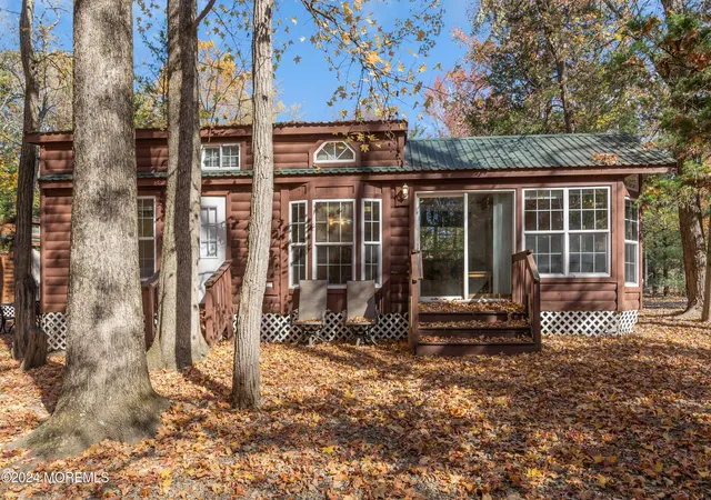 1st image of 724 Monmouth Rd, Cream Ridge, NJ 08514