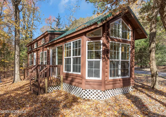 3rd image of 724 Monmouth Rd, Cream Ridge, NJ 08514
