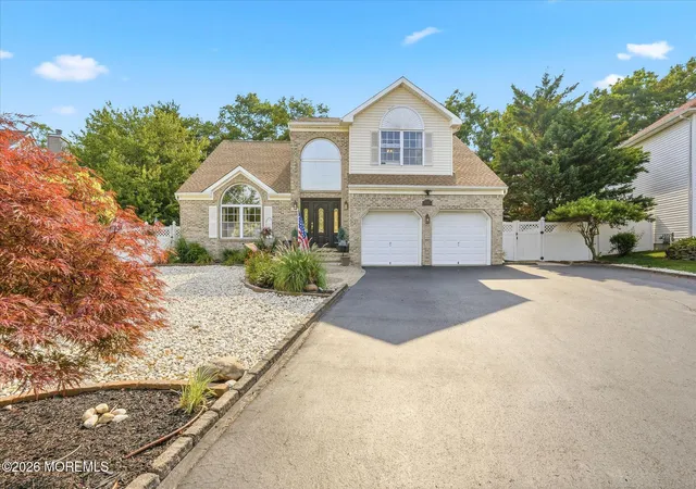 Photo 2 of Sale Pending at 1117 S Maplecrest Ct, Toms River, NJ 08753 | MLS# 22622396 | Listing updated on 2026-08-25