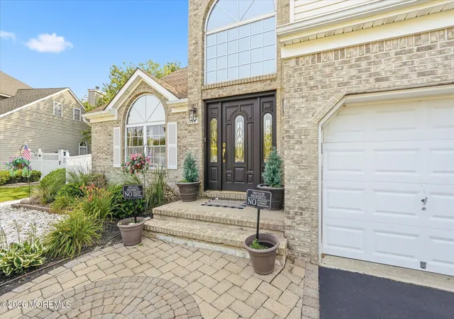 Photo 4 of Sale Pending at 1117 S Maplecrest Ct, Toms River, NJ 08753 | MLS# 22622396 | Listing updated on 2026-08-25