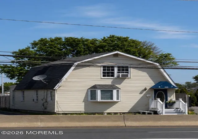 Photo 3 of Single family home for sale at 815 State Route 36 N, Keyport, NJ 07735 | MLS# 22622369 | Listing updated on 2026-07-22