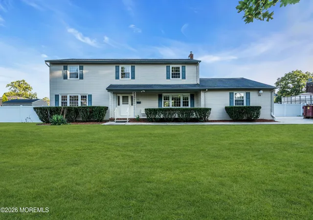 2nd image of 135 Coachman Dr N, Freehold, NJ 07728 | MLS# 22622441