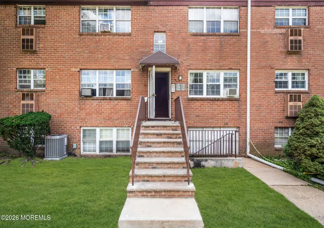 1st image of 299 College Dr #299, Edison, NJ 08817 | MLS# 22622494
