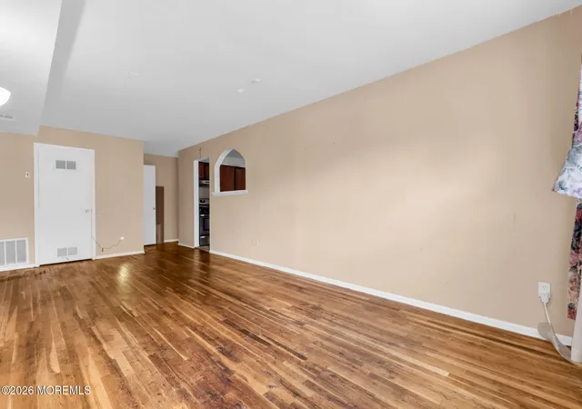 3rd image of 299 College Dr #299, Edison, NJ 08817 | MLS# 22622494