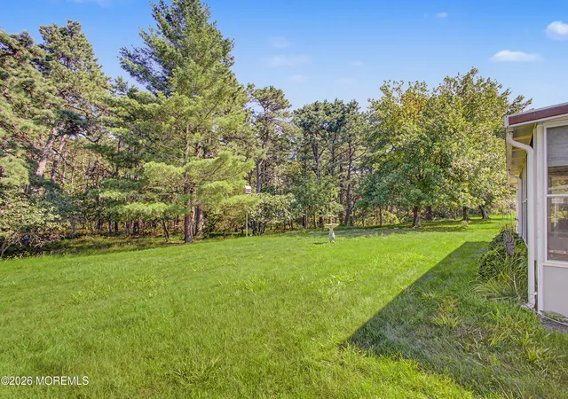 Photo 32 of Single family home for sale at 17 Freeport Ct, Toms River, NJ 08757 | MLS# 22622479 | Listing updated on 2026-09-11