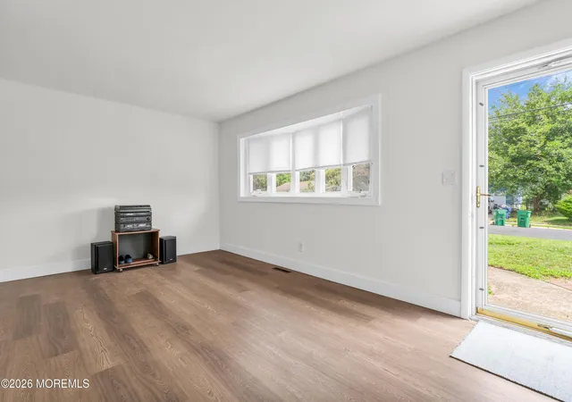 Photo 4 of Single family home for sale at 449 Alfred Rd, Toms River, NJ 08757 | MLS# 22622597 | Listing updated on 2026-09-13