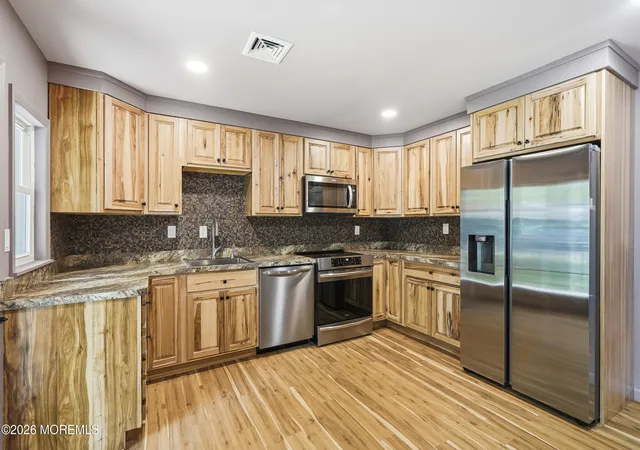 3rd image of 206 Huntington Dr #B, Lakewood, NJ 08701 | MLS# 22622733