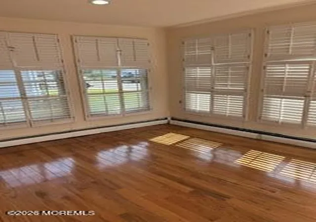 Photo 3 of Single family home for sale at 5 Leeward St, Toms River, NJ 08757 | MLS# 22622696 | Listing updated on 2026-09-21