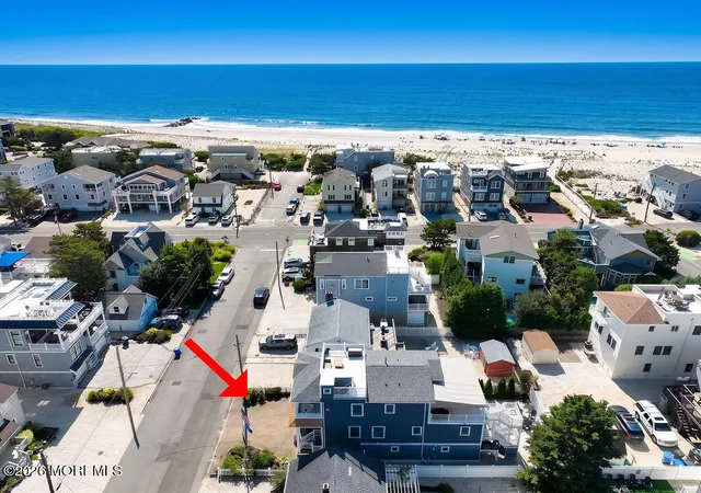 3rd image of 214 Iroquois Ave, Beach Haven, NJ 08008 | MLS# 22622699