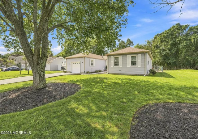 3rd image of 113 Driftwood Ln, Lanoka Harbor, NJ 08734 | MLS# 22624709