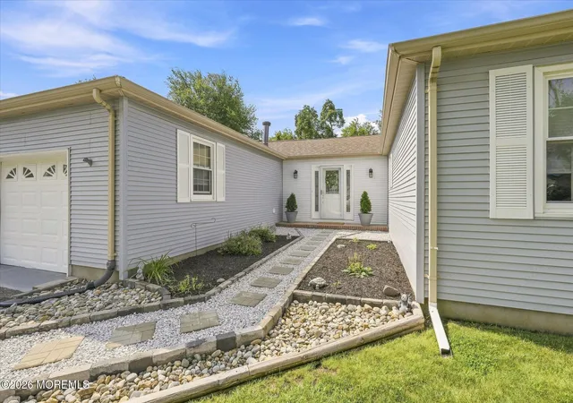 4th image of 113 Driftwood Ln, Lanoka Harbor, NJ 08734 | MLS# 22624709