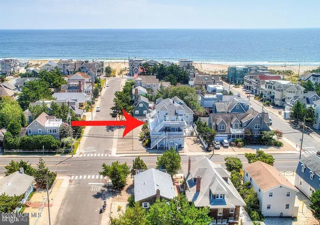 3rd image of 130 Chatsworth Ave, Beach Haven, NJ 08008
