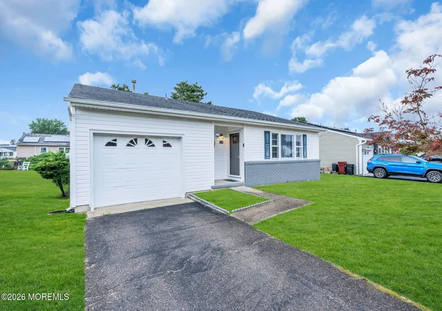 4th image of 214 Westbrook Dr, Toms River, NJ 08757 | MLS# 22622621