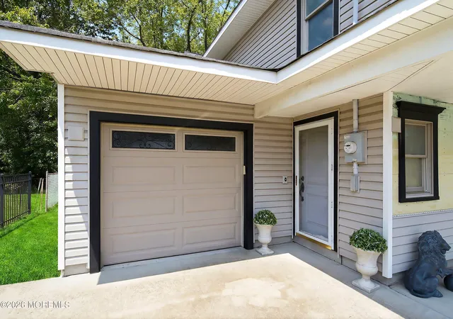 Photo 3 of Single family home for sale at 29 Brian Rd, Edison, NJ 08817 | MLS# 22622720 | Listing updated on 2026-08-04