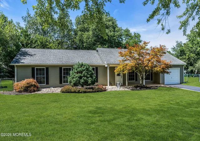 4th image of 2 York Cir, Jackson, NJ 08527 | MLS# 22622801