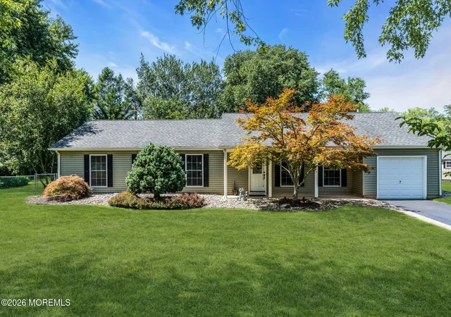 5th image of 2 York Cir, Jackson, NJ 08527 | MLS# 22622801
