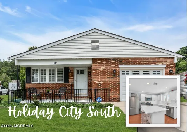 Photo 1 of Single family home for sale at 19 Redhook Bay Dr, Toms River, NJ 08757 | MLS# 22622793 | Listing updated on 2026-09-28