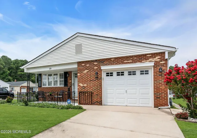 Photo 2 of Single family home for sale at 19 Redhook Bay Dr, Toms River, NJ 08757 | MLS# 22622793 | Listing updated on 2026-09-28
