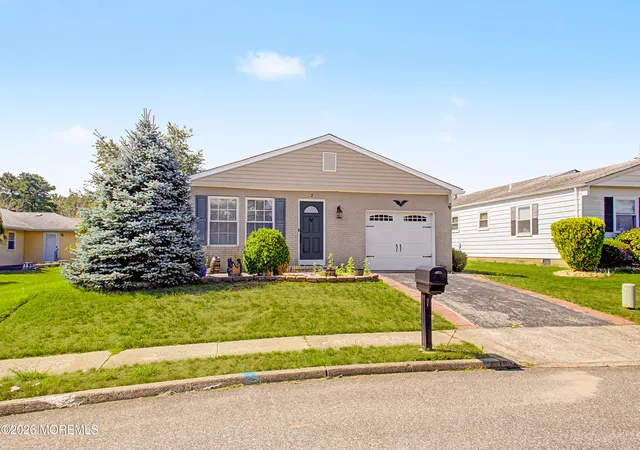 Photo 3 of Single family home for sale at 2 Virgin Islands Dr, Toms River, NJ 08757 | MLS# 22622734 | Listing updated on 2026-09-02